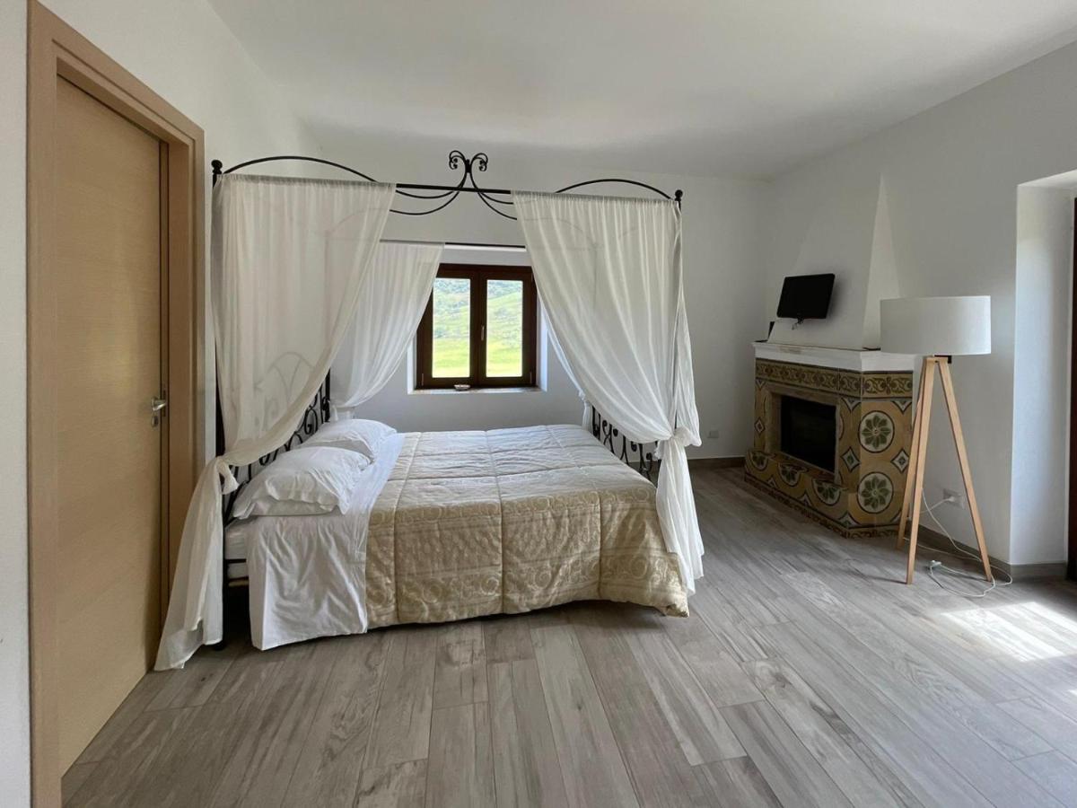 Antico Borgo Buonanotte 호텔 San Mauro Castelverde 외부 사진